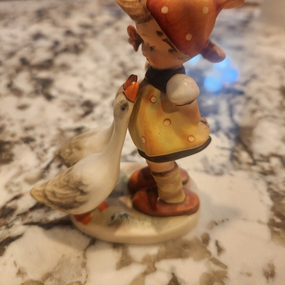 Vintage Hummel Goose Girl 473/0 Goebel Girl with Two Geese Figurine,  W. Germany - Picture 2 of 5